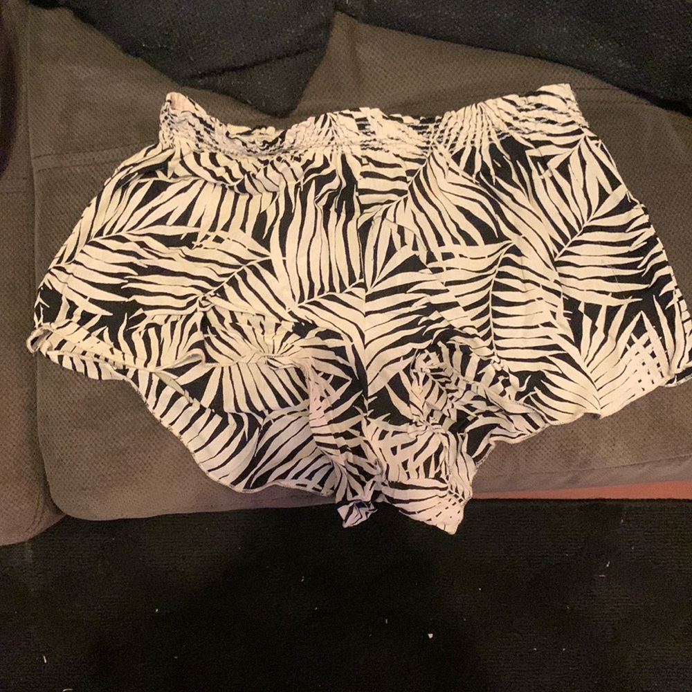 Light casual classy short look